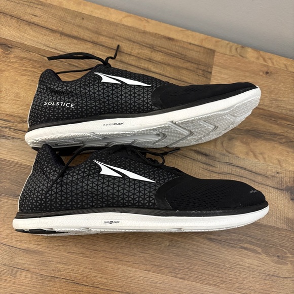 Altra Solstice LaceUp Athletic Running Shoes Black White Men’s - Picture 8 of 9